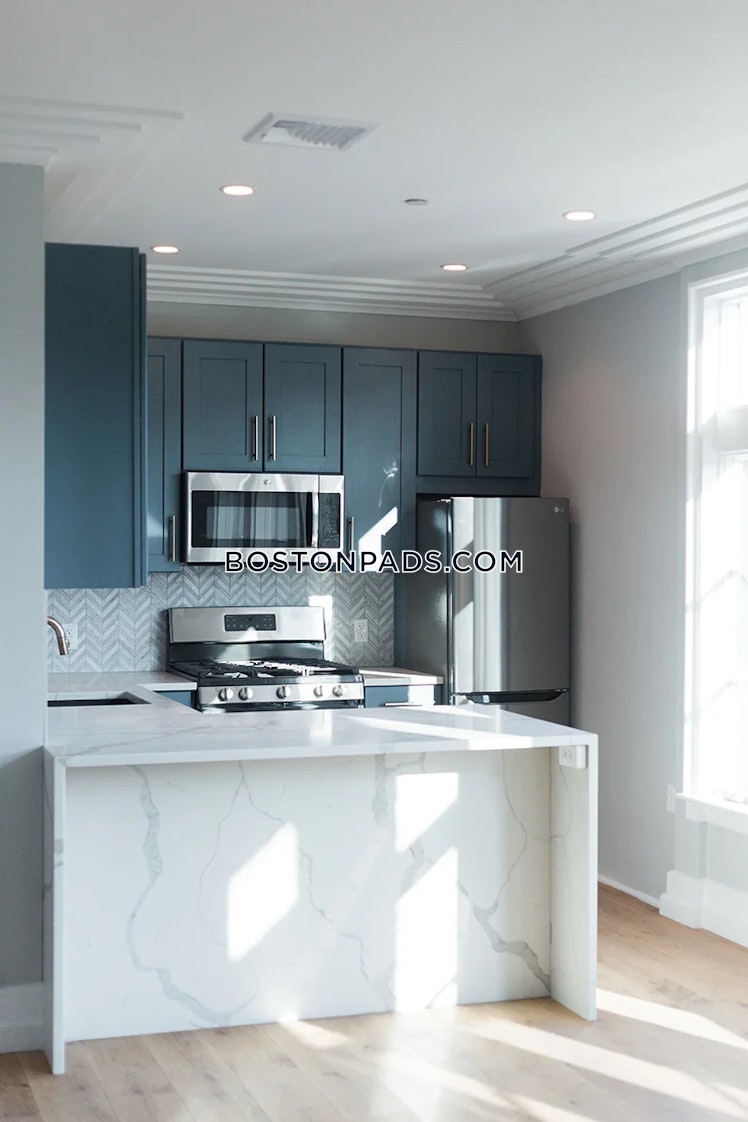 Tremont St., Roxbury Crossing