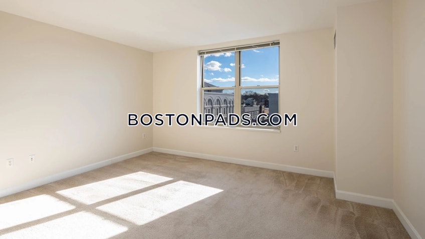 Waltham - $3,350+ /month