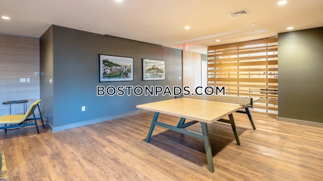 Waltham - $4,060+ /mo