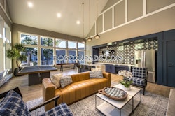 Broughton Dr. Beverly