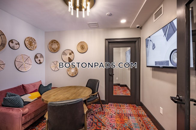 Burlington - $2,495+ /mo