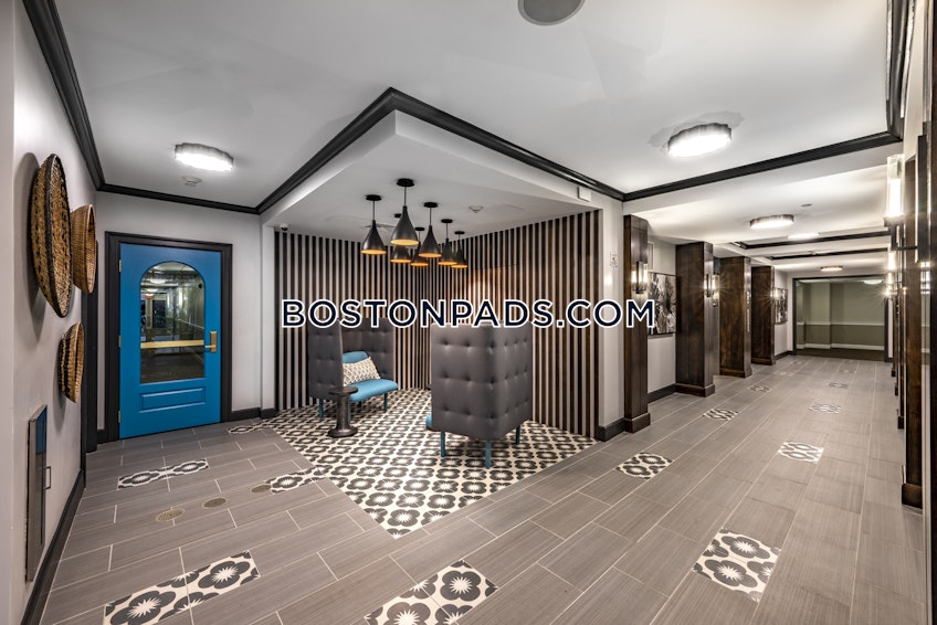 Burlington - $2,555+ /month