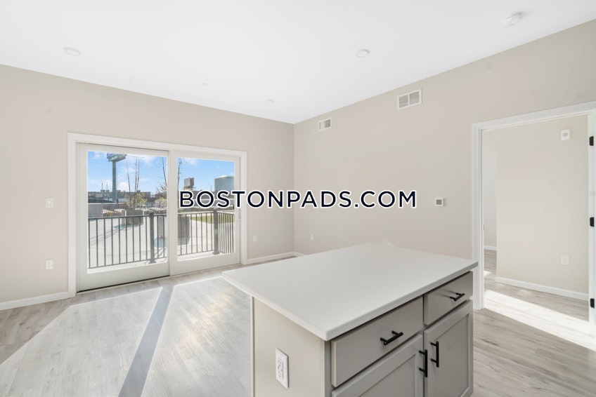 Lynn - $2,025+ /month