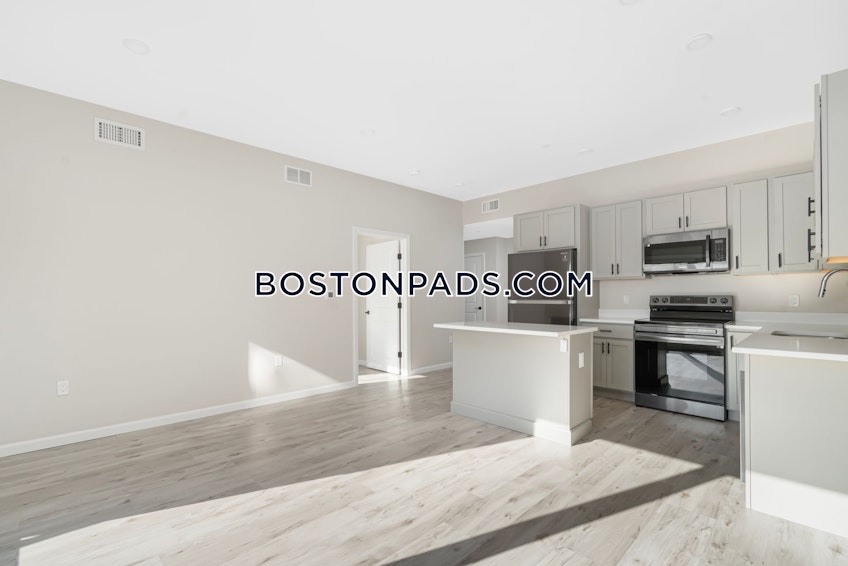 Lynn - $2,025+ /month