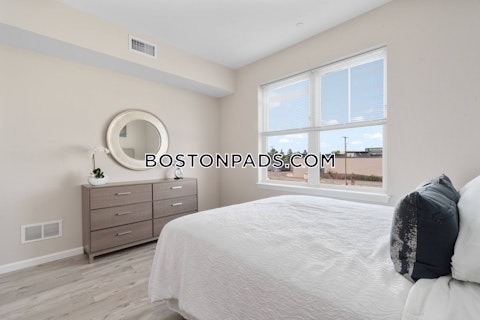 Blossom St. Lynn photo 7