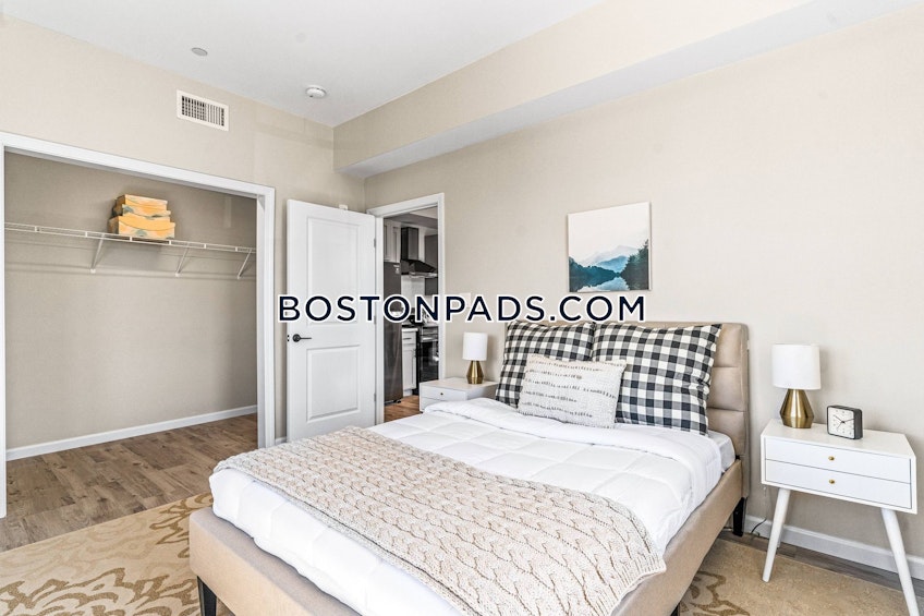 Lynn - $2,670+ /month