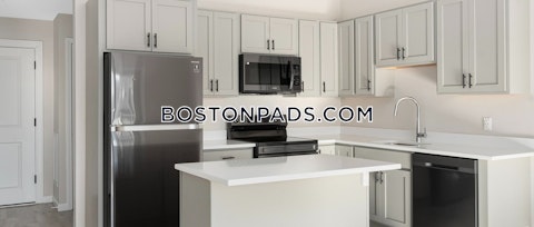 Blossom St. Lynn photo 3