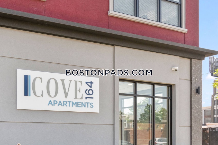 Lynn - $2,400+ /month