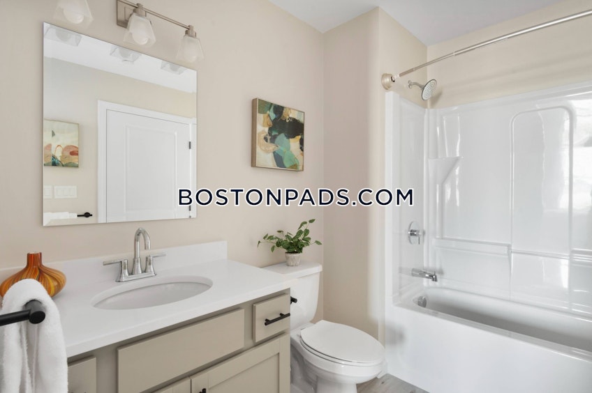 Lynn - $3,020+ /month