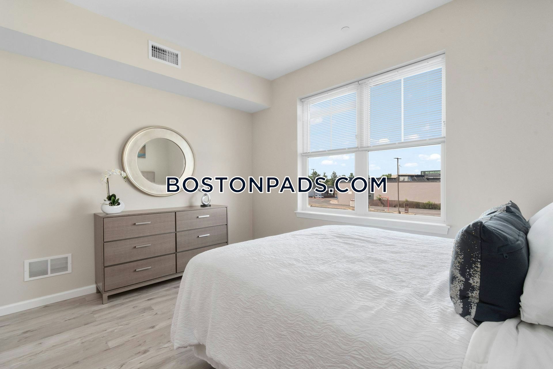 Lynn - 2 Beds, 1 Baths