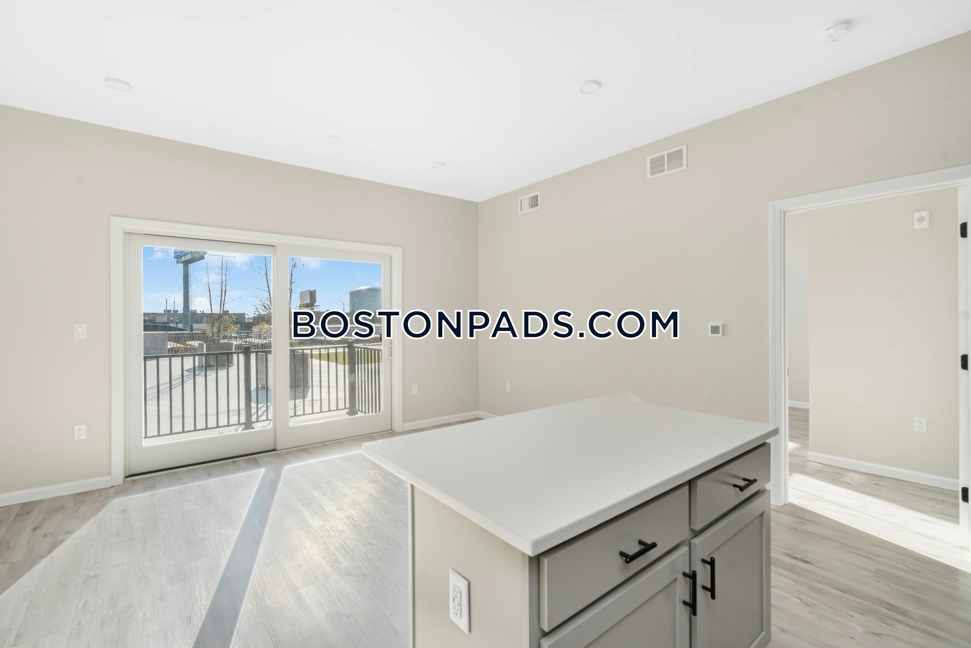 Lynn - 2 Beds, 1 Baths