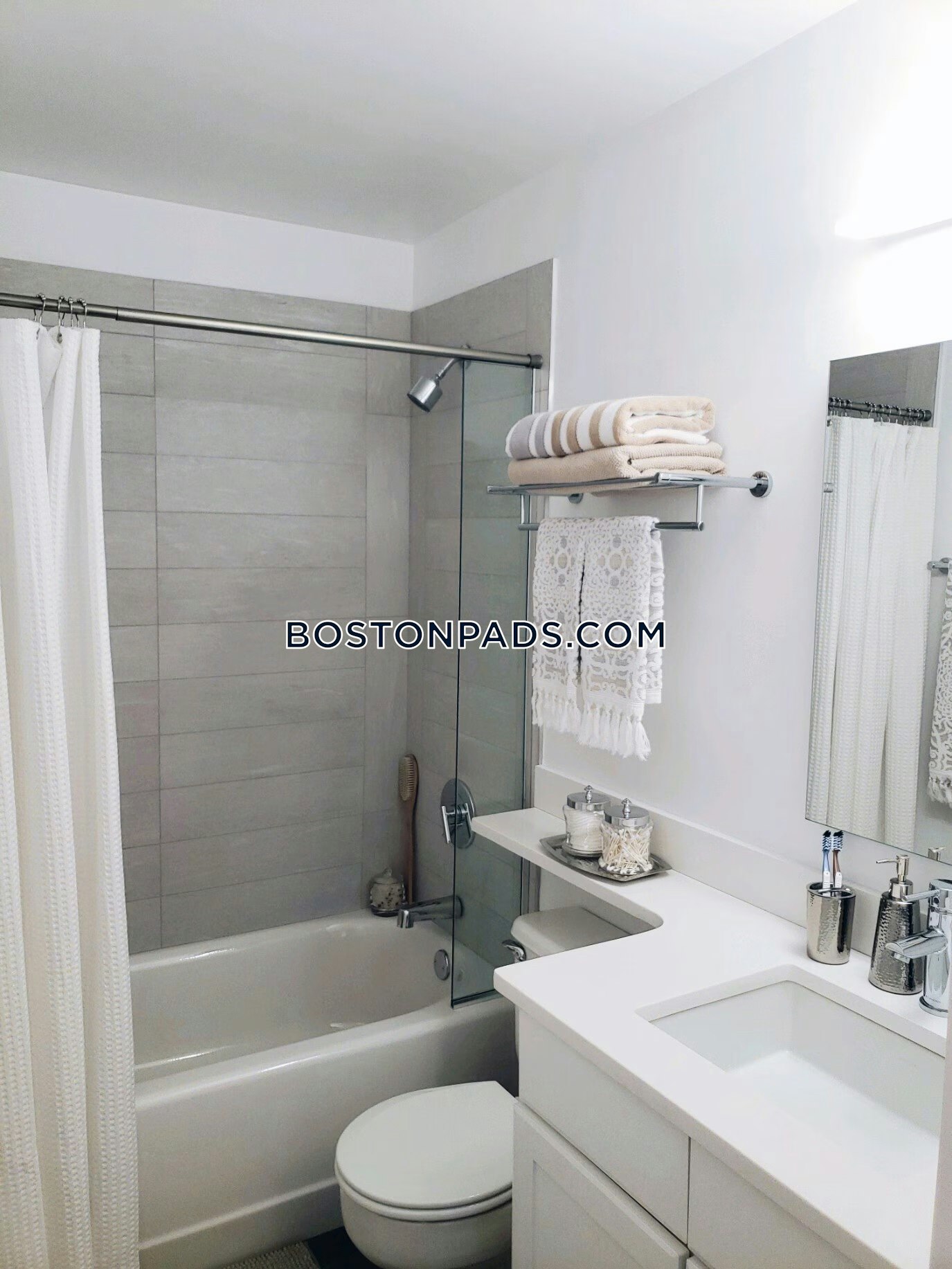 Boston - 0 Beds, 1 Baths