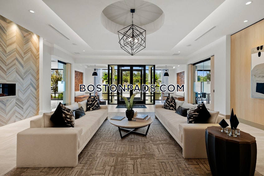 Plymouth - $2,601+ /month