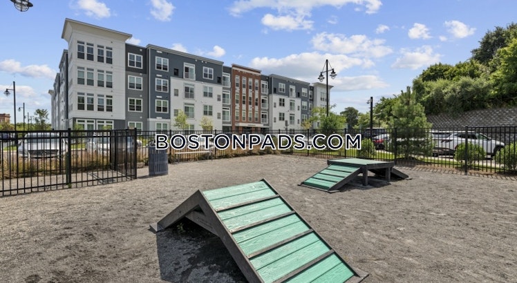 Loring Boulevard, Plymouth