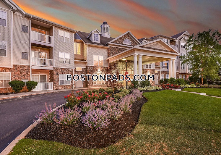 Falls Boulevard, Quincy