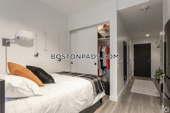 Boston - $4,750+ /mo
