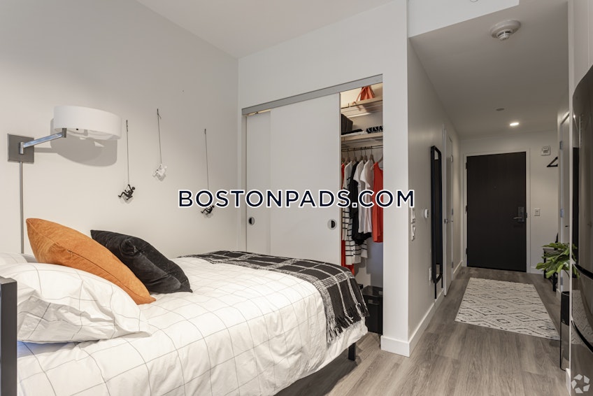Boston - $9,909+ /month
