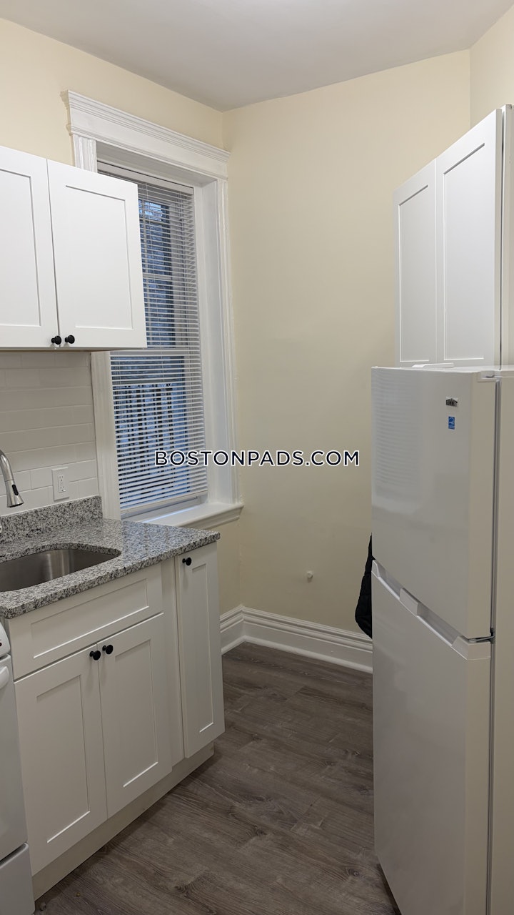 fenwaykenmore-apartment-for-rent-1-bedroom-1-bath-boston-2500-8020981 