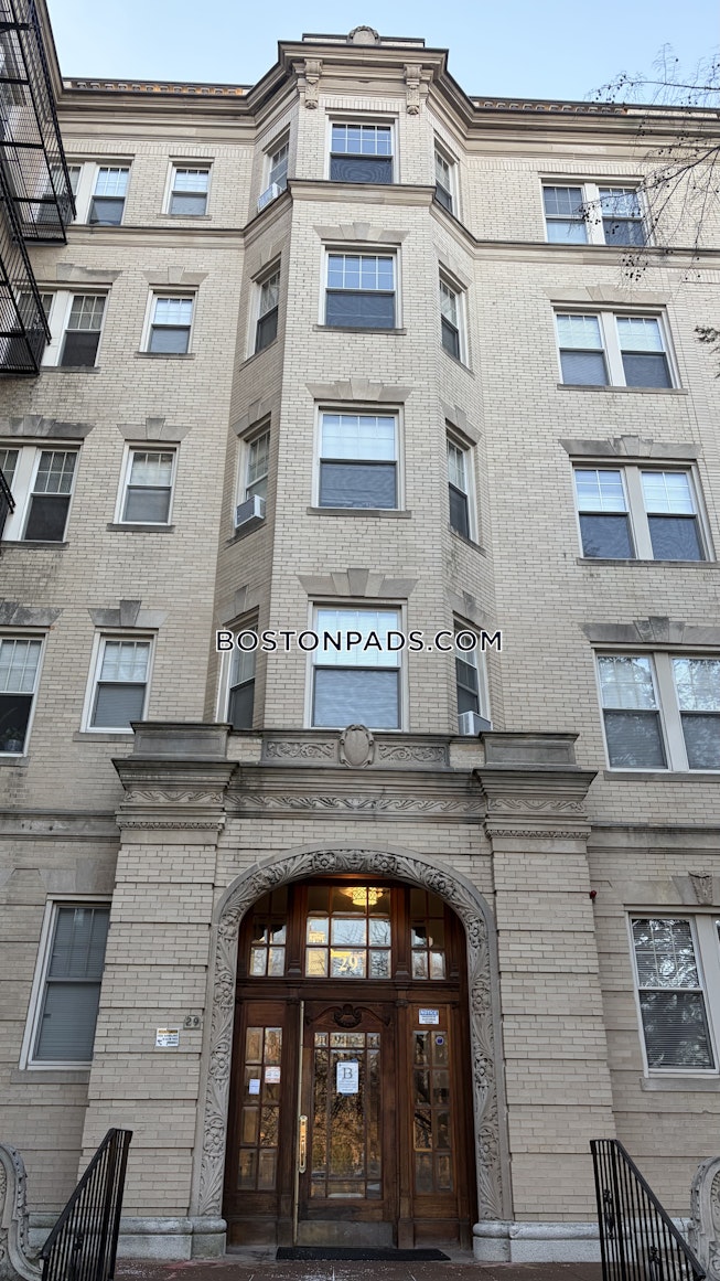 Boston - $2,500+ /mo