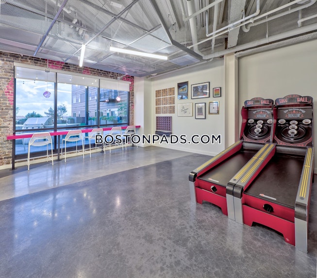 Boston - $2,125+ /mo