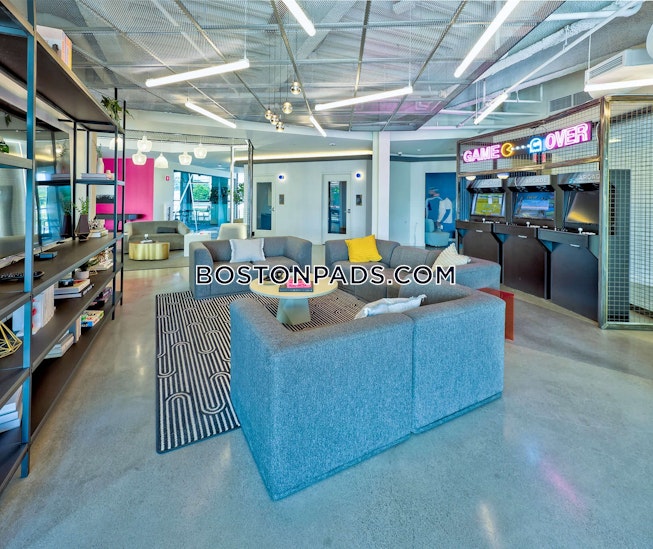 Boston - $3,999+ /mo