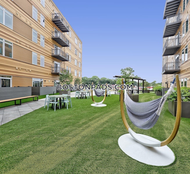 Boston - $3,999+ /mo