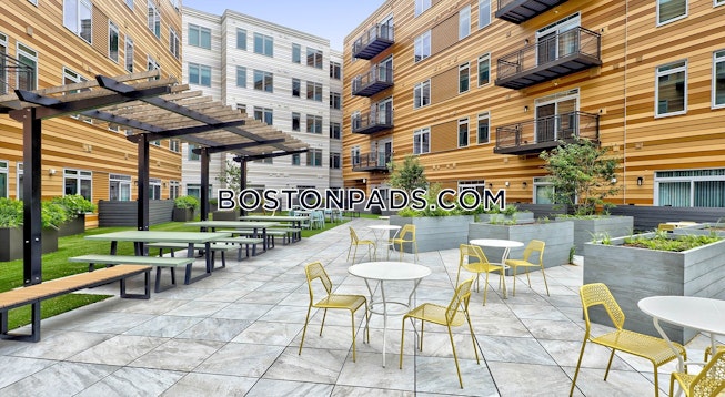 Boston - $2,720+ /mo