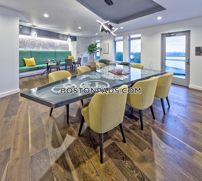 Boston - $2,720+ /mo