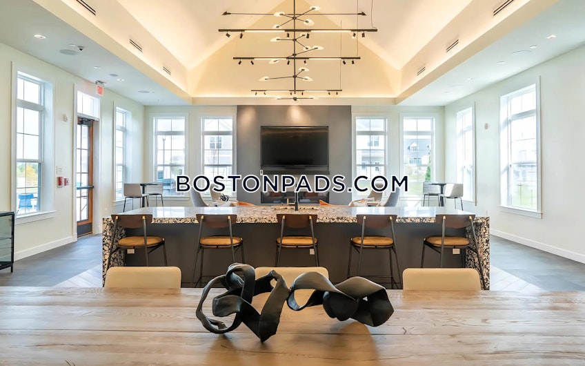 Marshfield - $2,786+ /month