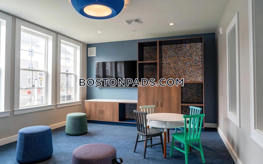 Marshfield - $2,989+ /month