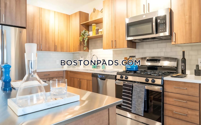 Marshfield - $3,995+ /month