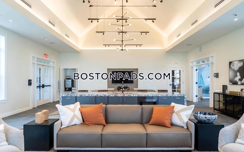 Marshfield - $3,995+ /month