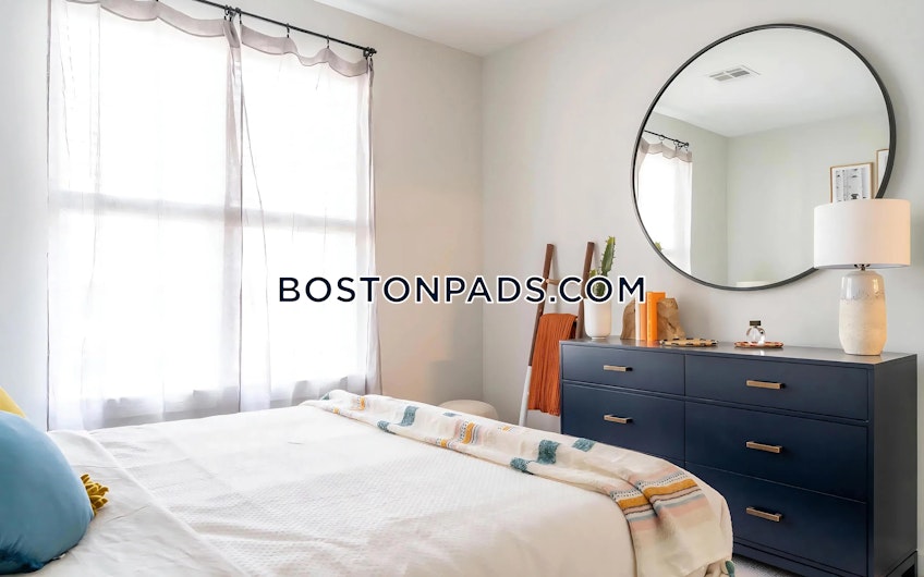 Marshfield - $3,995+ /month