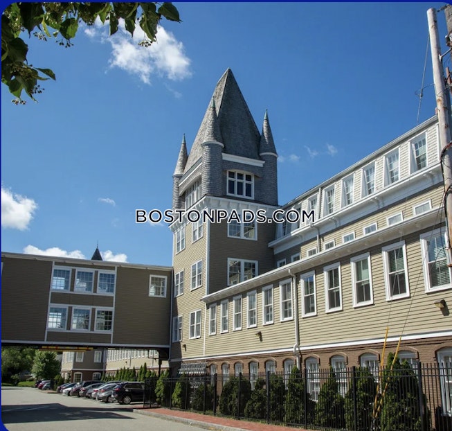 Whitman - $2,200+ /mo