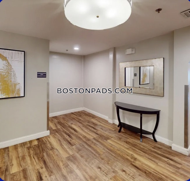 Whitman - $2,200+ /mo