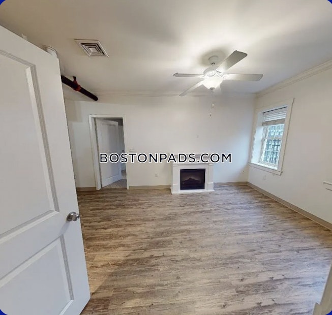 Whitman - $2,200+ /mo