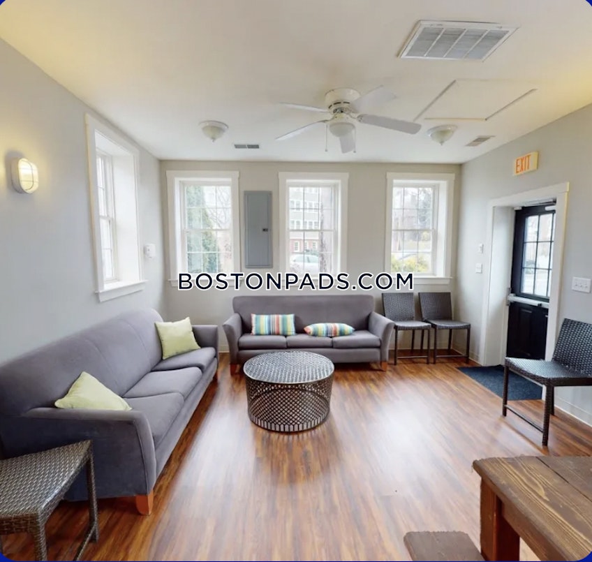 Whitman - $2,600+ /month