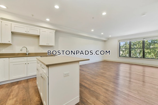 Stoughton - $2,500+ /mo