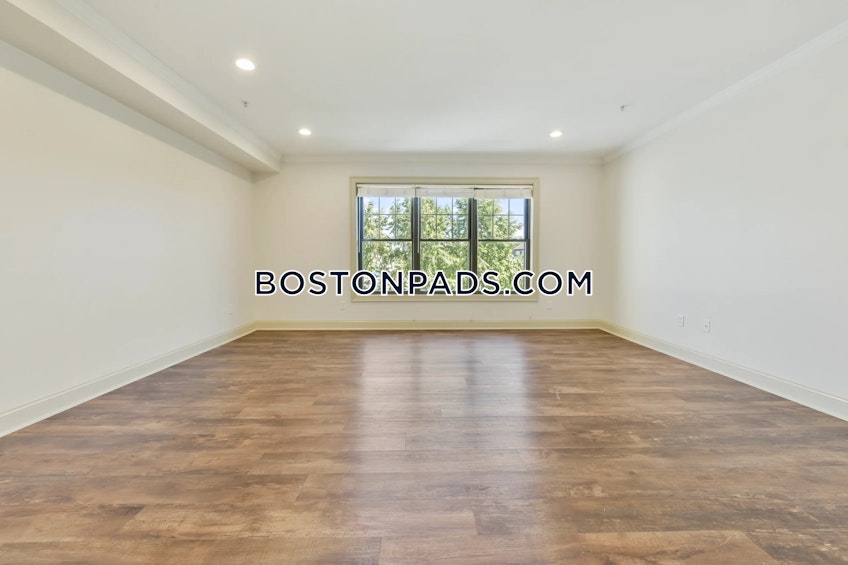 Stoughton - $2,500+ /month