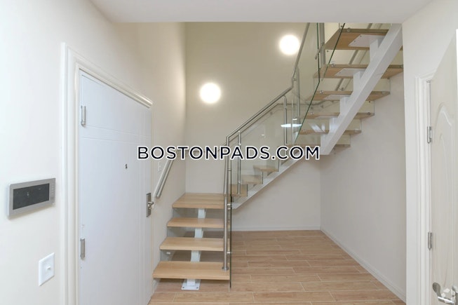 Stoughton - $2,868+ /mo