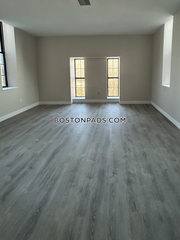 Weaver St., Fall River