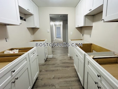 Fall River 3 bedroom 2.5 baths in Fall River - $2,600 No Fee