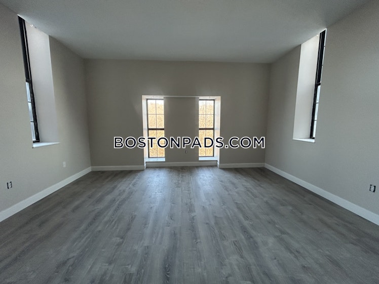 Weaver St., Fall River