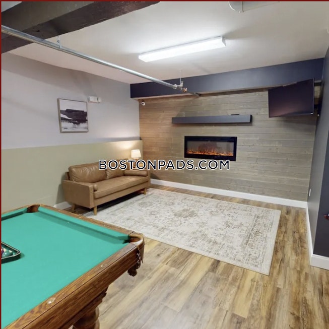 Rockland - $3,000+ /mo