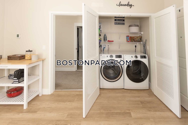 Davol St., Fall River