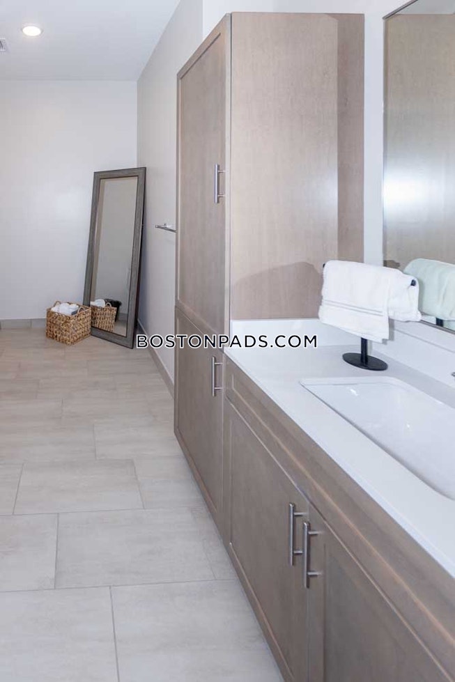 Fall River - $2,225+ /mo