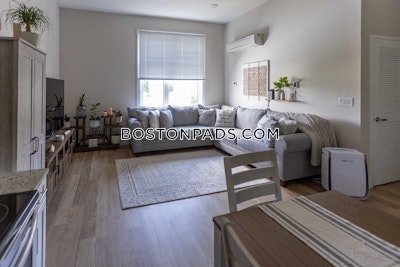 Fall River 2 bedroom 1 baths Luxury in Fall River - $2,800 No Fee