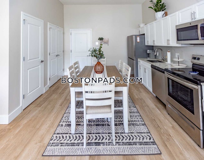 Fall River - $2,800+ /mo