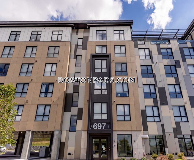 Fall River - $2,800+ /mo