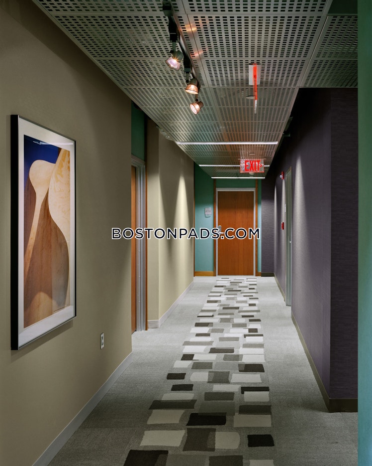 Sidney St., Cambridge